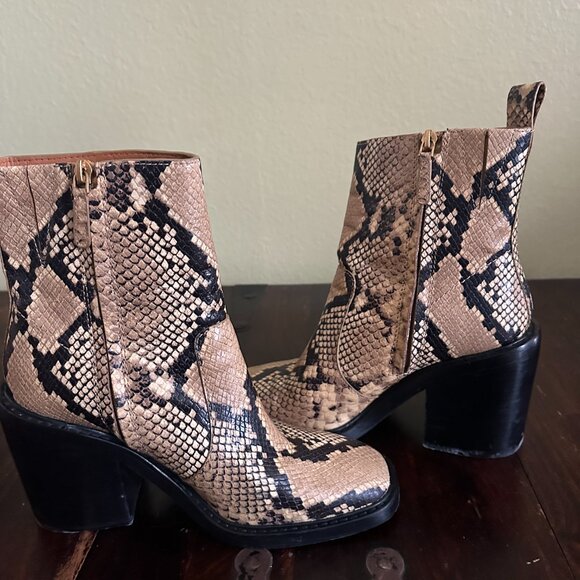Tory Burch Size 8.5 Snakeskin Boots - Picture 3 of 6